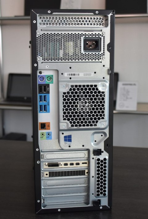 Komputer HP Workstation Z440 XEON 4X 3.60GHz 16GB 240GB SSD QUADRO K2200 4GB [A]