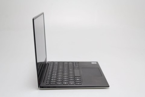 Laptop Dell XPS 13 7390 i5 - 10210U | 8GB 256GB SSD | 13,3" 1920 x 1080 | Windows 11 Pro [A-]