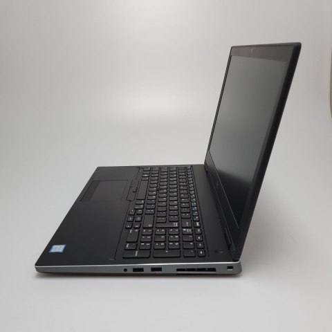 Laptop Dell Precision 7530 i5 - 8400H | 16GB 256GB SSD | 15,6" 1920 x 1080 | Windows 11 Pro [A-]