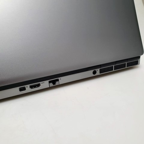 Laptop Dell Precision 7750 i7 - 10850H | 32GB 512GB SSD | 17,3" 1920 x 1080 | RTX 3000 | Windows 11 Pro [A]