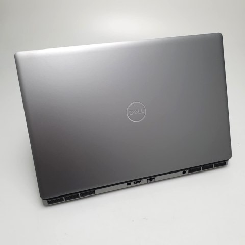 Laptop Dell Precision 7750 i7 - 10850H | 32GB 512GB SSD | 17,3" 1920 x 1080 | RTX 3000 | Windows 11 Pro [A]
