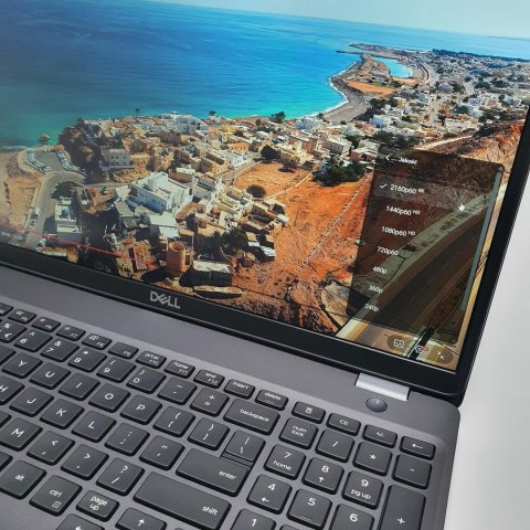 Laptop Dell Latitude 5500 i7-8650U | 8GB 240GB SSD | 15,6" 1920 x 1080 | Windows 11 Pro [A]