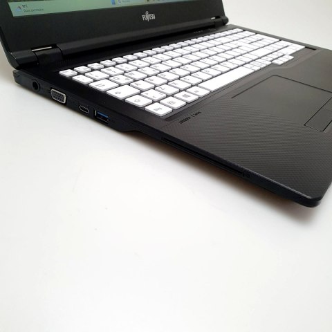 Laptop Fujitsu Lifebook E5510 i7 - 10510U| 16GB 256GB SSD | 15,6" 1920 x 1080 | Windows 11 Pro 4G [A]