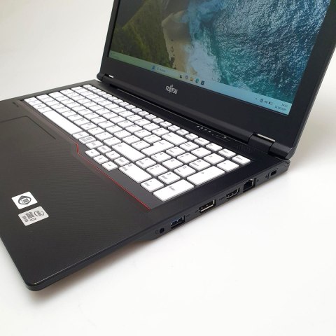 Laptop Fujitsu Lifebook E5510 i7 - 10510U| 16GB 256GB SSD | 15,6" 1920 x 1080 | Windows 11 Pro 4G [A]