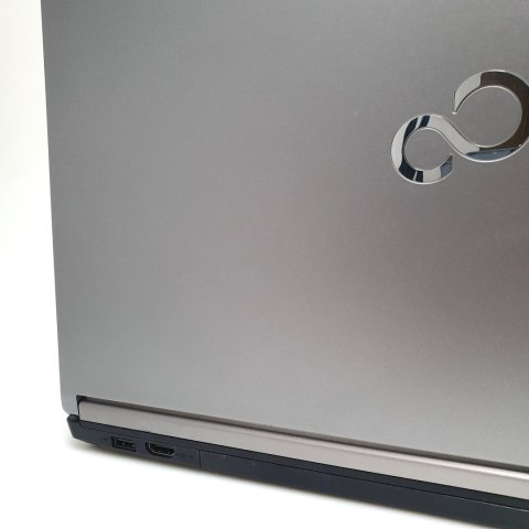 Laptop Fujitsu Lifebook E756 i5 - 6200U | 8GB 120GB SSD | 15,6" 1920 x 1080 | Windows 11 Professional [A]